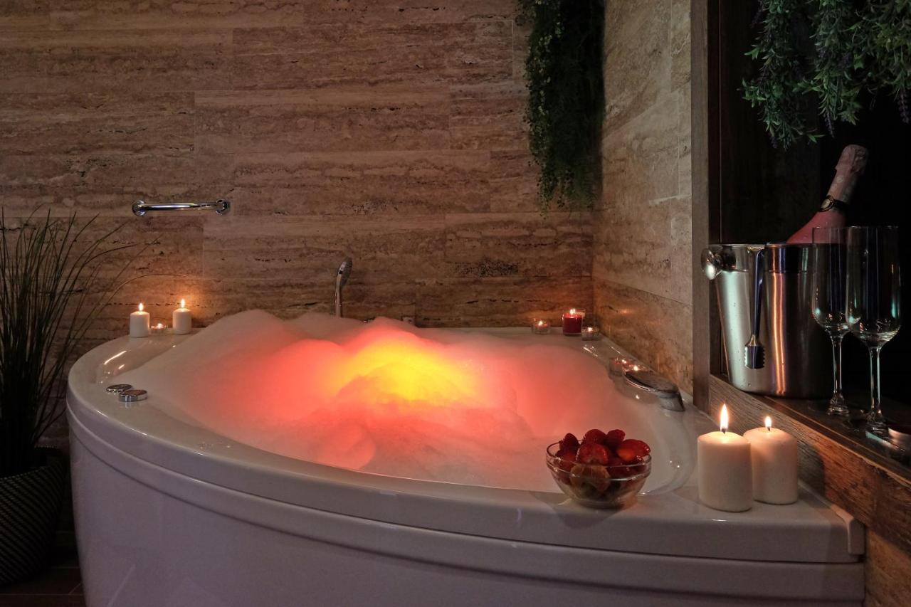 Central Spa Galaxy Apartment Belgrado Esterno foto